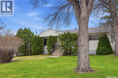2201 Broadway Avenue, Saskatoon, SK - Outdoor