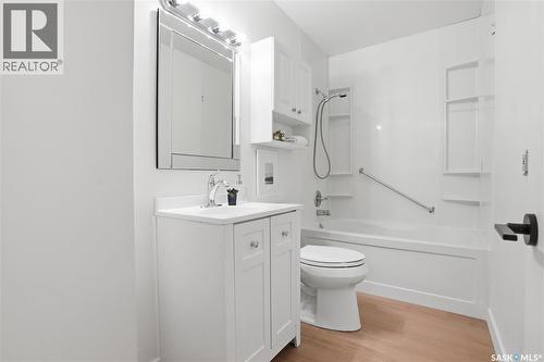 2201 Broadway Avenue, Saskatoon, SK - Indoor Photo Showing Bathroom