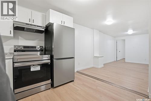 2201 Broadway Avenue, Saskatoon, SK - Indoor Photo Showing Kitchen