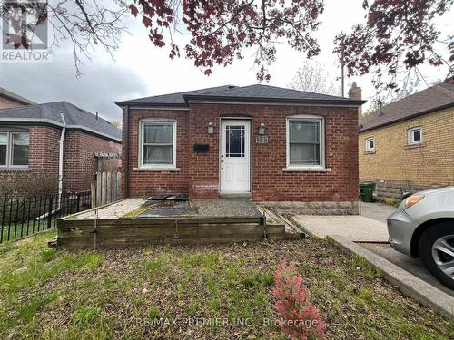 155 WILLIAM STREET  Toronto, ON M9N 2G9