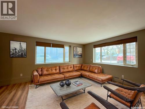 2 400 4Th Avenue N, Saskatoon, SK - Indoor Photo Showing Living Room