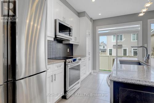 771 Devario Crescent, Ottawa, ON - Indoor Photo Showing Kitchen With Upgraded Kitchen