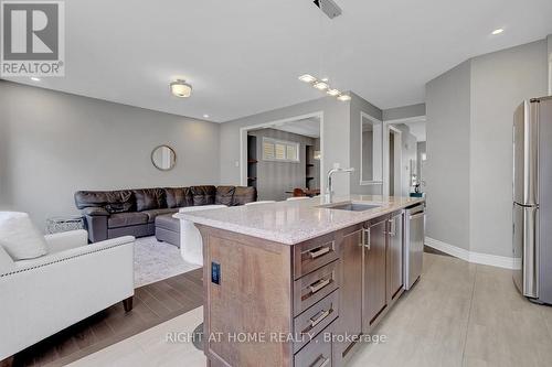 771 Devario Crescent, Ottawa, ON - Indoor Photo Showing Kitchen