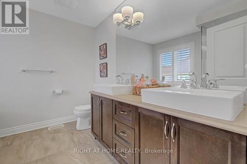 771 Devario Crescent, Ottawa, ON - Indoor Photo Showing Bathroom