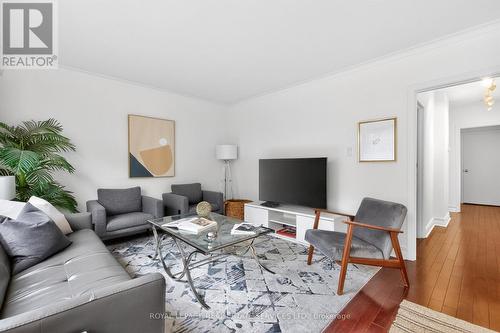 25 Lorindale Avenue, Toronto, ON - Indoor