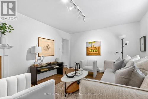 25 Lorindale Avenue, Toronto, ON - Indoor