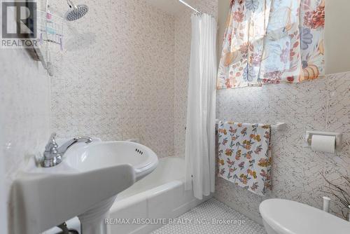 61 Third Avenue, Arnprior, ON - Indoor Photo Showing Bathroom
