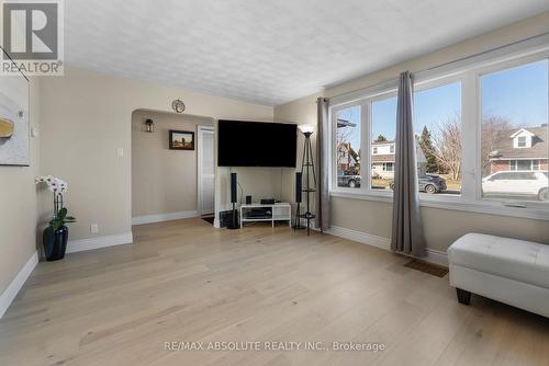 61 Third Avenue, Arnprior, ON - Indoor