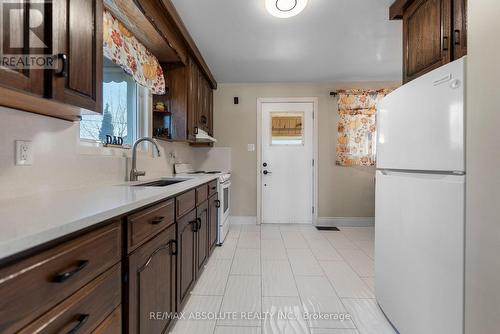 61 Third Avenue, Arnprior, ON - Indoor Photo Showing Kitchen