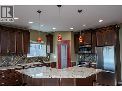 134 Eagle Crescent, Williams Lake, BC - Indoor Photo Showing Kitchen With Upgraded Kitchen
