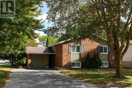 323 HICKORY STREET  Collingwood, ON L9Y 3G4
