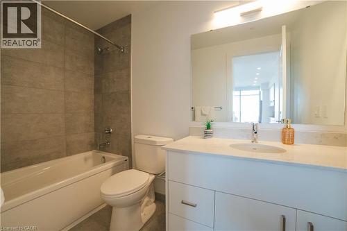 15 Glebe Street Unit# 1701, Cambridge, ON - Indoor Photo Showing Bathroom