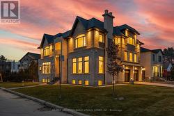 1 LYNNHAVEN ROAD Toronto, ON M6A 2K7