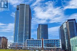 317 - 32 FOREST MANOR ROAD Toronto, ON M2J 0H2