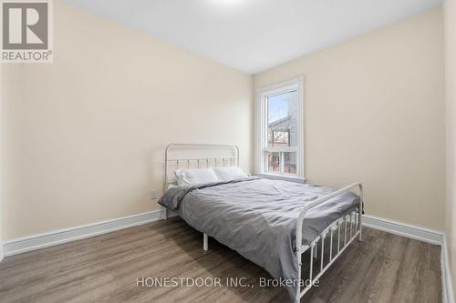 74 Tisdale Street N, Hamilton, ON - Indoor Photo Showing Bedroom