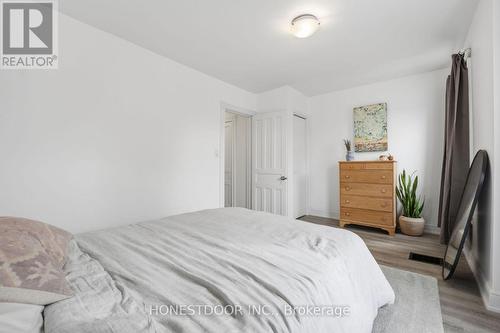 74 Tisdale Street N, Hamilton, ON - Indoor Photo Showing Bedroom