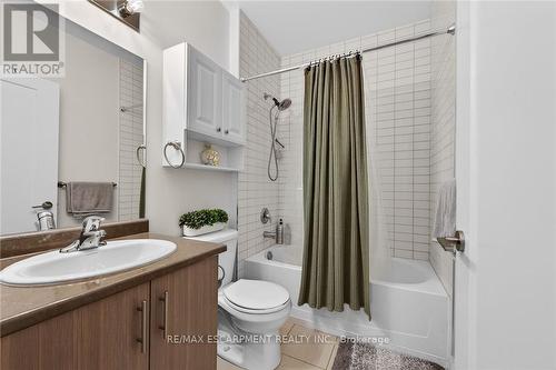 516 - 10 Concord Place, Grimsby, ON - Indoor Photo Showing Bathroom