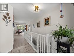 Spacious Front entry - 
