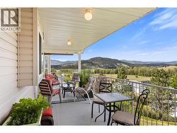 Spacious Upper Deck - 