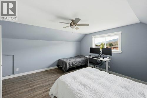 Upper bedroom - 6925 Chardonnay Place, Oliver, BC - Indoor Photo Showing Bedroom