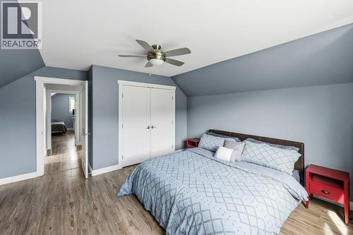 Upper bedroom - 6925 Chardonnay Place, Oliver, BC - Indoor Photo Showing Bedroom