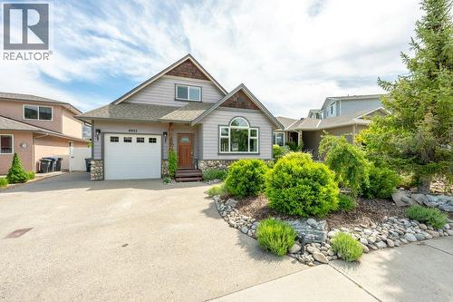 6925 Chardonnay Place, Oliver, BC - Outdoor With Facade