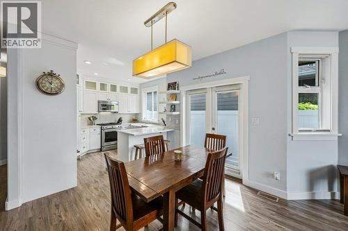 Dining room - 6925 Chardonnay Place, Oliver, BC - Indoor Photo Showing Dining Room