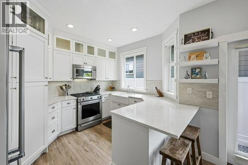 Kitchen - 6925 Chardonnay Place, Oliver, BC - Indoor Photo Showing Kitchen With Upgraded Kitchen
