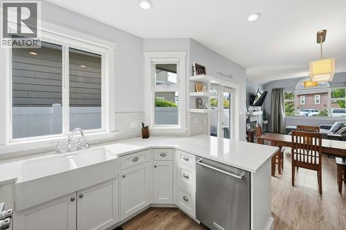 Kitchen - 6925 Chardonnay Place, Oliver, BC - Indoor Photo Showing Kitchen