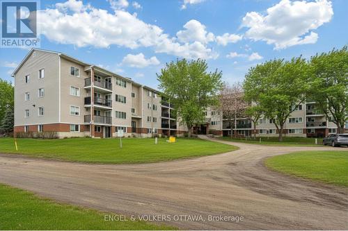 109 - 6532 BILBERRY DRIVE  Ottawa, ON K1C 4N9