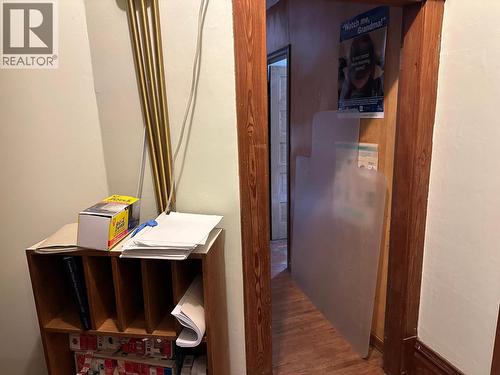 815 Baker Street, Nelson, BC - Indoor Photo Showing Other Room