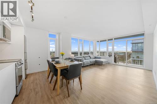 2002 845 Johnson St  Victoria, BC V8W 0G3