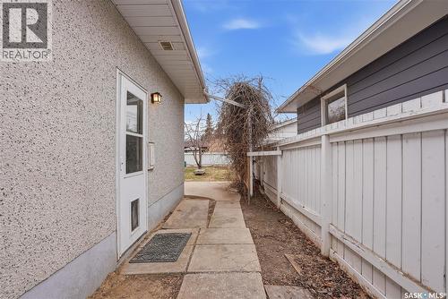 4 Dunning Crescent, Saskatoon, SK - Outdoor With Exterior