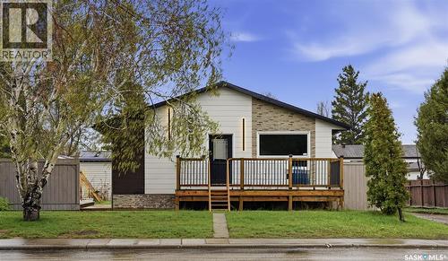 3581 33Rd Street W, Saskatoon, SK - Outdoor With Deck Patio Veranda