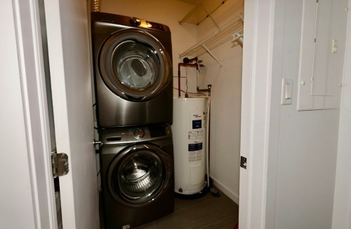 Salle de lavage - 324-750 32E Avenue, Montréal (Lachine), QC - Indoor Photo Showing Laundry Room
