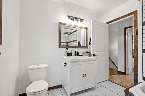 Salle de bains - 116 Rue De L'Église, Labelle, QC 