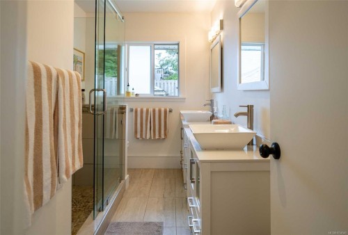 231 Otter St, Ucluelet, BC 