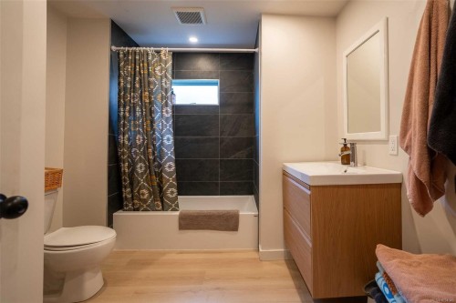 231 Otter St, Ucluelet, BC 