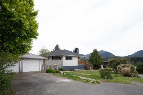 231 Otter St, Ucluelet, BC 