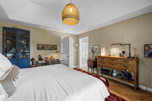 978 Cantebury Pl, Qualicum Beach, BC 