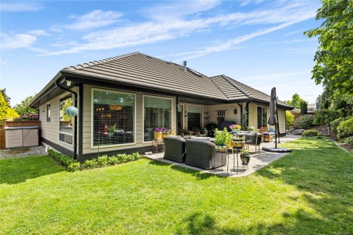 978 Cantebury Pl, Qualicum Beach, BC 