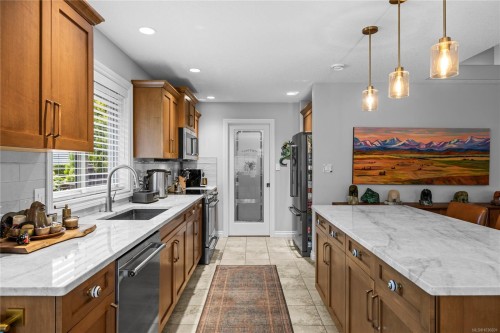 978 Cantebury Pl, Qualicum Beach, BC 