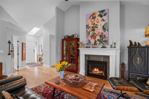 978 Cantebury Pl, Qualicum Beach, BC 