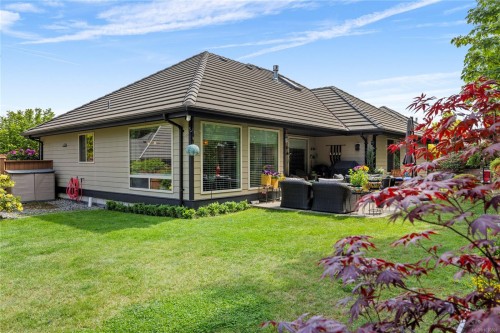 978 Cantebury Pl, Qualicum Beach, BC 