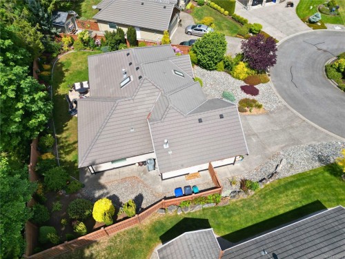 978 Cantebury Pl, Qualicum Beach, BC 