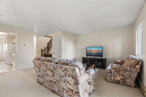 5-10008 Third St, Sidney, BC 