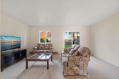 5-10008 Third St, Sidney, BC 
