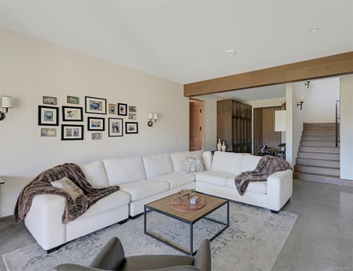4939 Waters Rd, Duncan, BC 