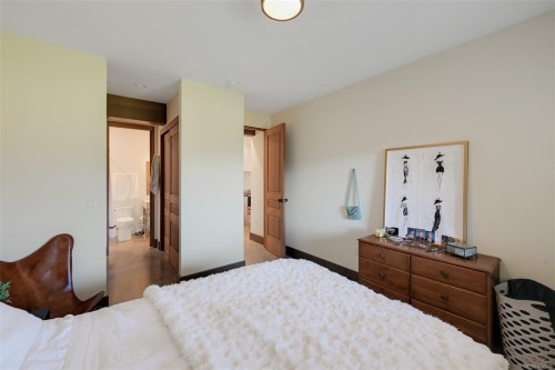 4939 Waters Rd, Duncan, BC 