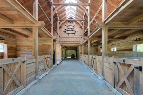 4939 Waters Rd, Duncan, BC 